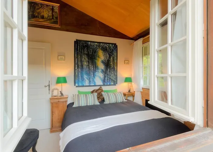 Authentic Mountain With River At 900m Horská chata *