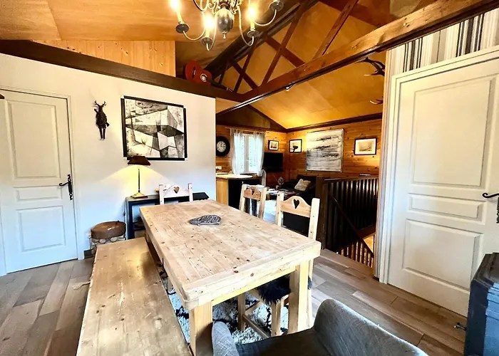 Authentic Mountain With River At 900m Horská chata